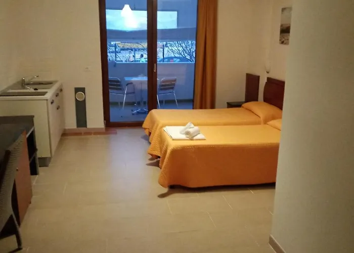 Per Manfredi Vieste, Fronte Mare Con Parcheggio *