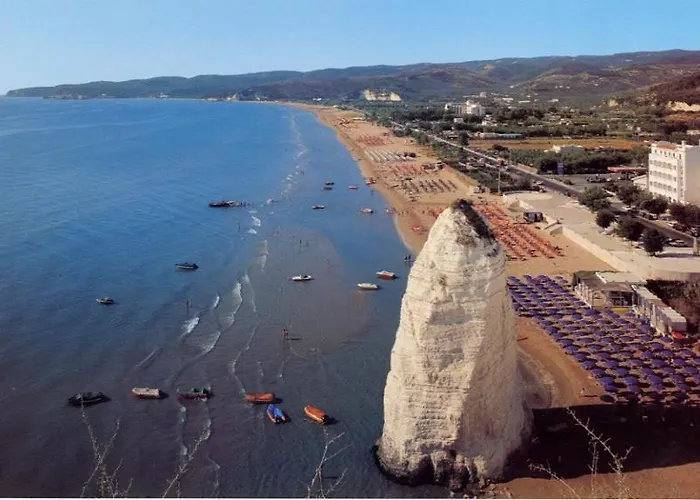 Per Manfredi Vieste, Fronte Mare Con Parcheggio * Vieste